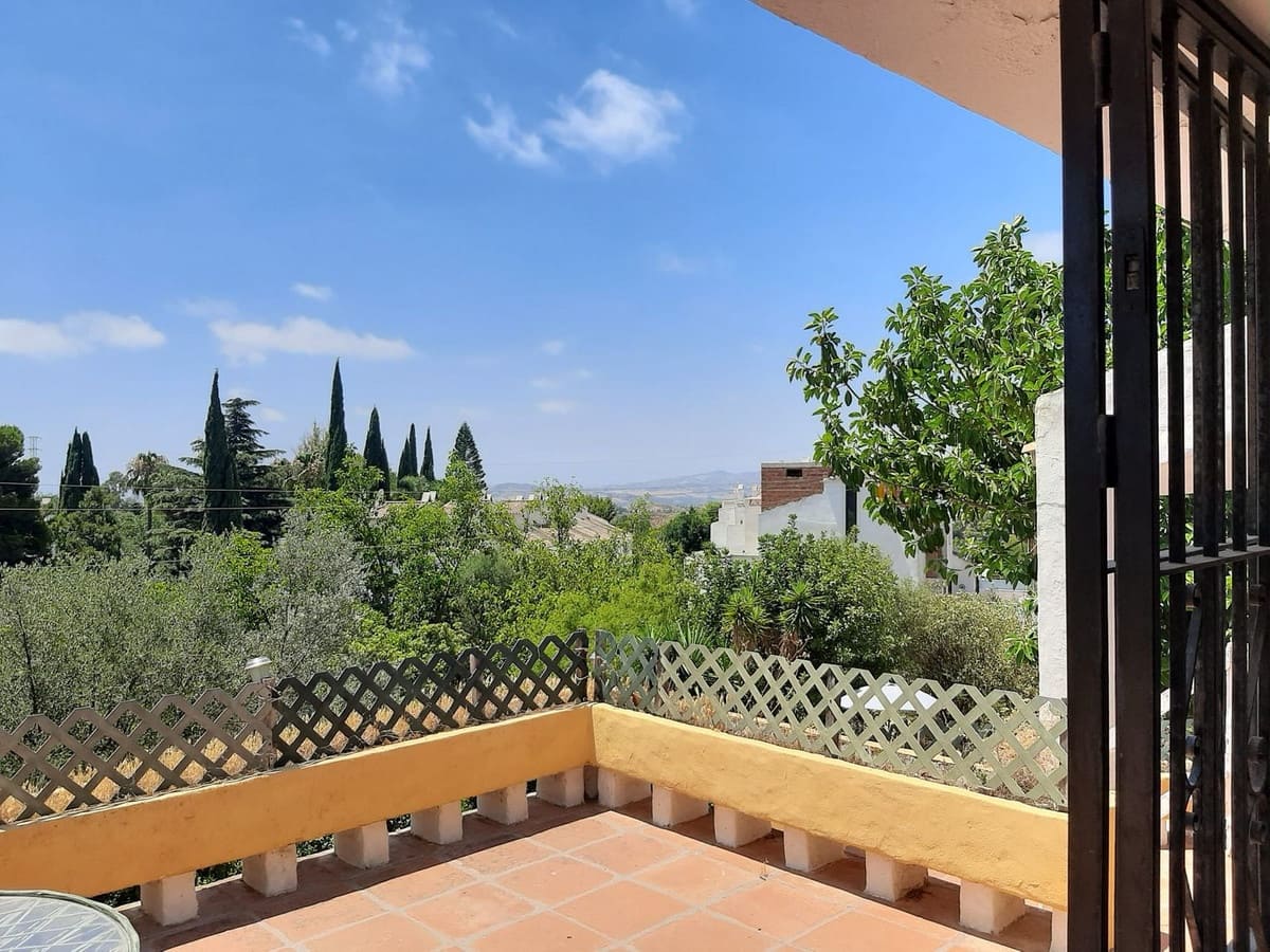 4 bedroom Villa for sale in Mijas with pool - € 560,000 (Ref: 9609503)