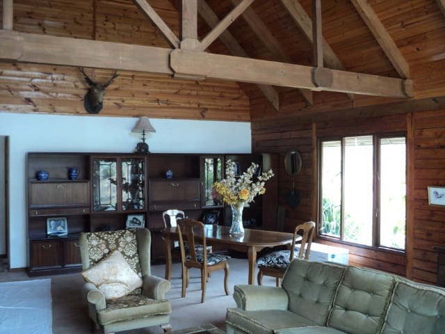 Chalet de 3 habitaciones en Ardales en venta con piscina - 425.000 € (Ref: 9609504)