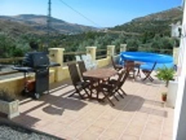 9 Zimmer Villa zu verkaufen in Valle de Abdalajís - 525.000 € (Ref: 9610059)