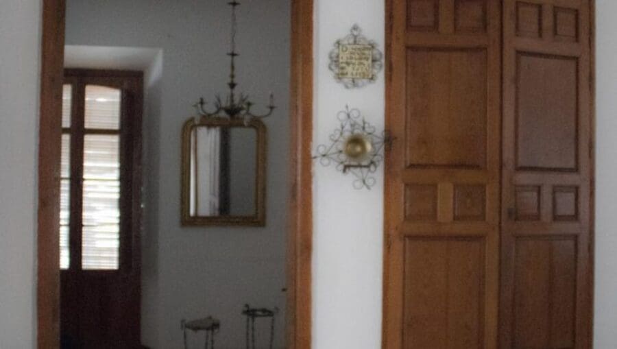 9 soverom Hus til salgs i Alora med svømmebasseng - € 400 000 (Ref: 9610060)