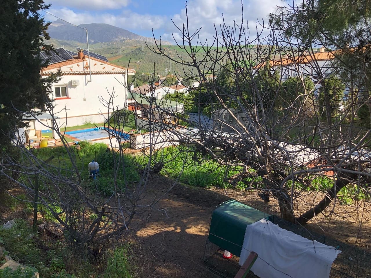 5 soveværelse Byhus til salg i Bermejo med swimmingpool garage - € 375.000 (Ref: 9614303)