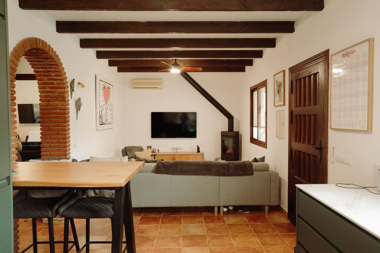 3 makuuhuone Maalaistalo myytävänä paikassa Alora mukana uima-altaan 
autotalli - 355 000 € (Ref: 9614305)