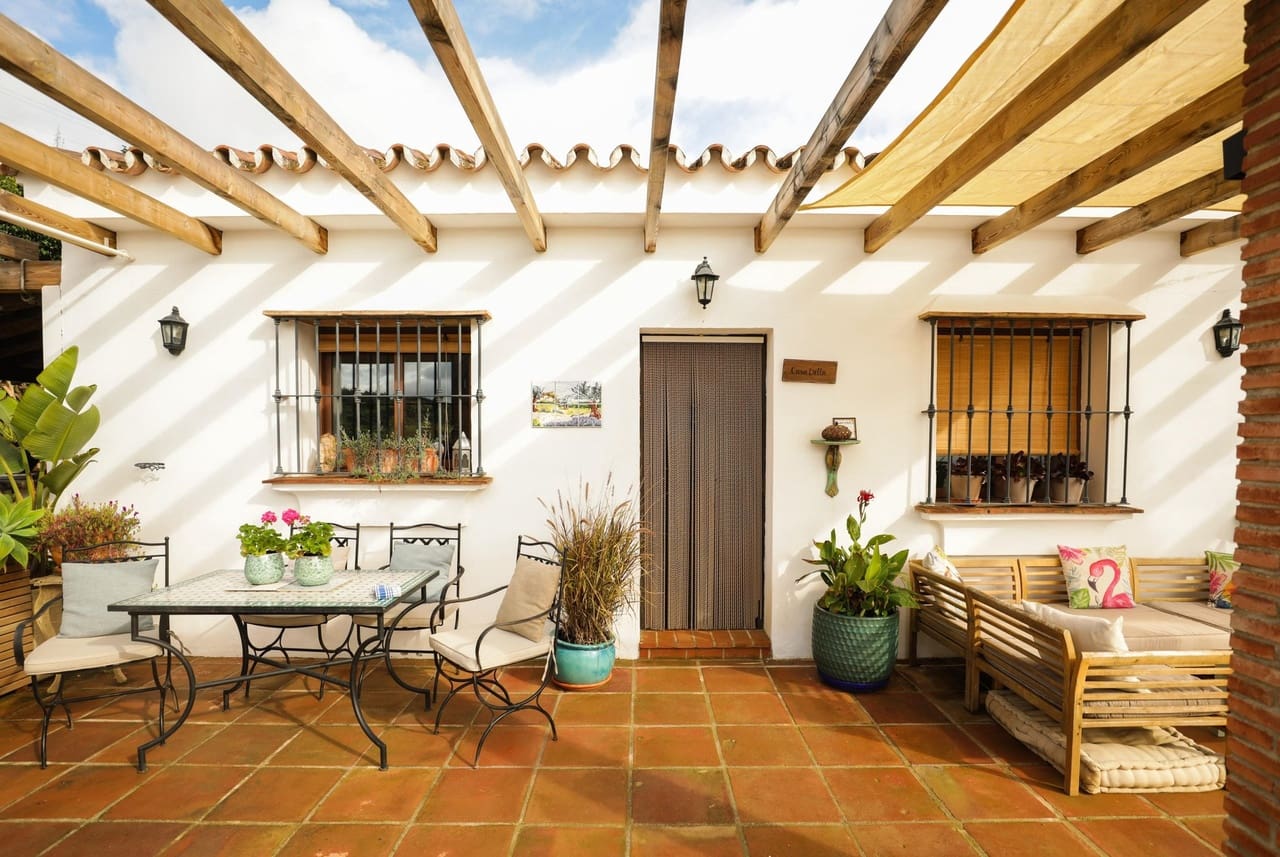 3 makuuhuone Maalaistalo myytävänä paikassa Alora mukana uima-altaan 
autotalli - 355 000 € (Ref: 9614305)