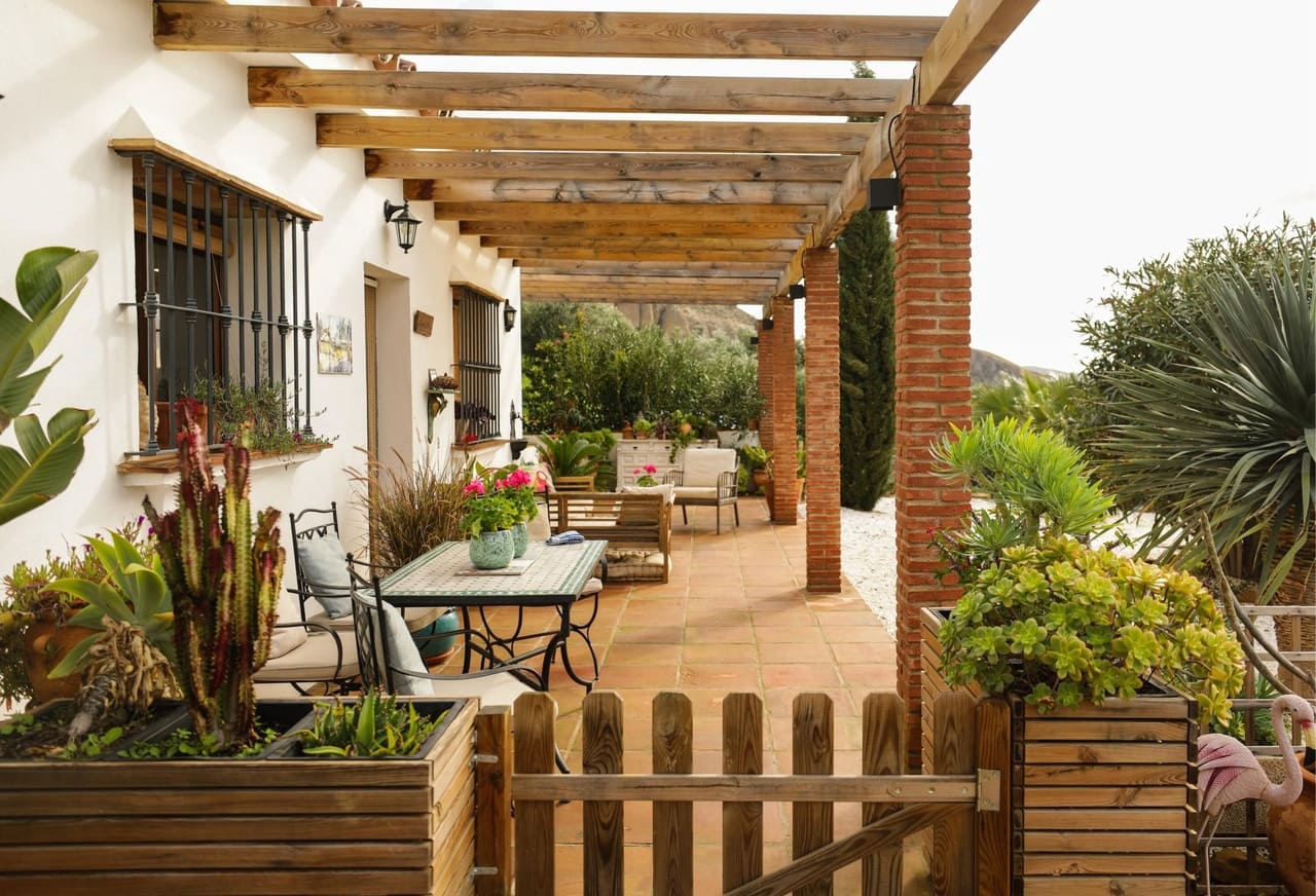 3 makuuhuone Maalaistalo myytävänä paikassa Alora mukana uima-altaan 
autotalli - 355 000 € (Ref: 9614305)