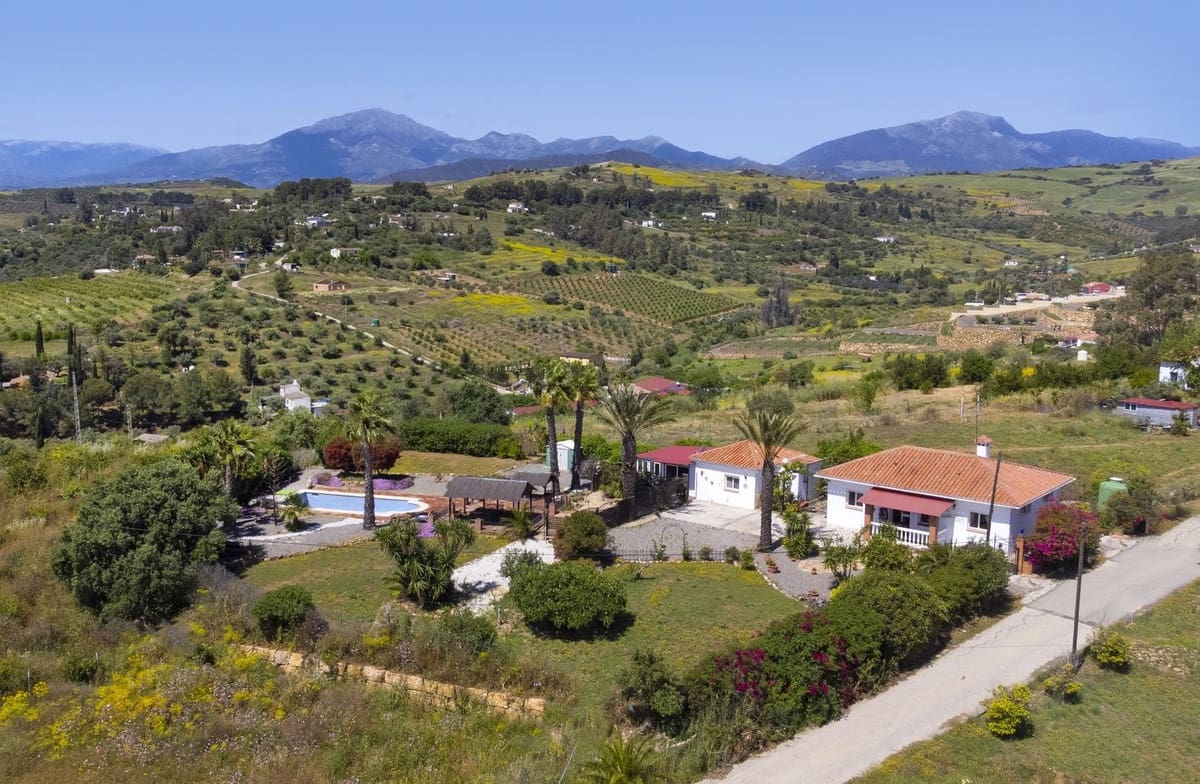 4 soverom Finca/Herregård til salgs i Pizarra med svømmebasseng - € 450 000 (Ref: 9614306)