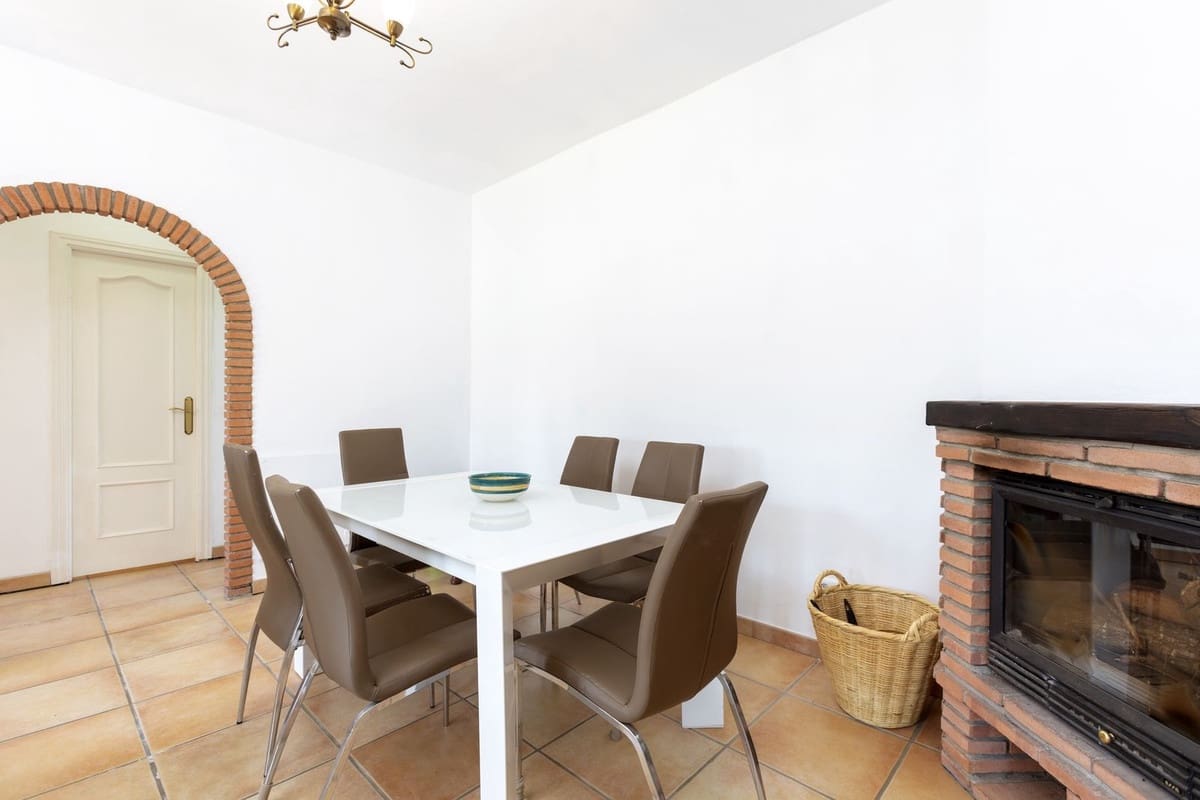 4 soverom Finca/Herregård til salgs i Pizarra med svømmebasseng - € 450 000 (Ref: 9614306)