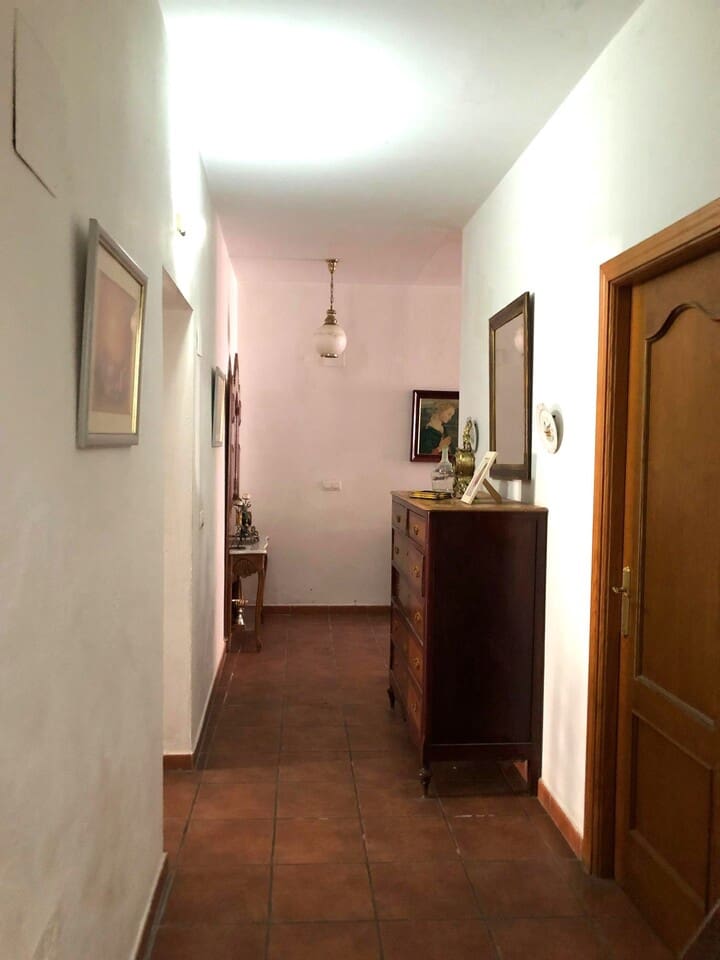 3 slaapkamer Commercieel te koop in Alora - € 260.000 (Ref: 9730884)