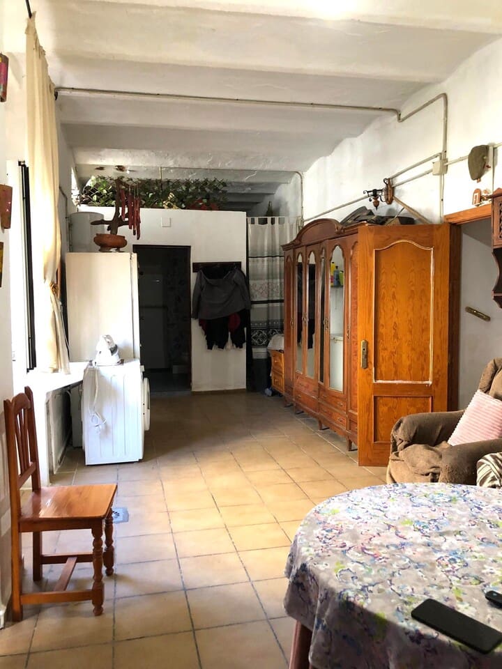 3 slaapkamer Commercieel te koop in Alora - € 260.000 (Ref: 9730884)