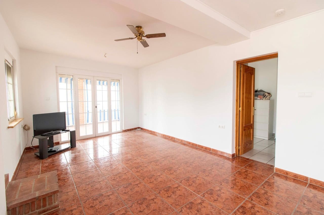 Chalet de 4 habitaciones en Alora en venta con piscina garaje - 260.000 € (Ref: 9759589)