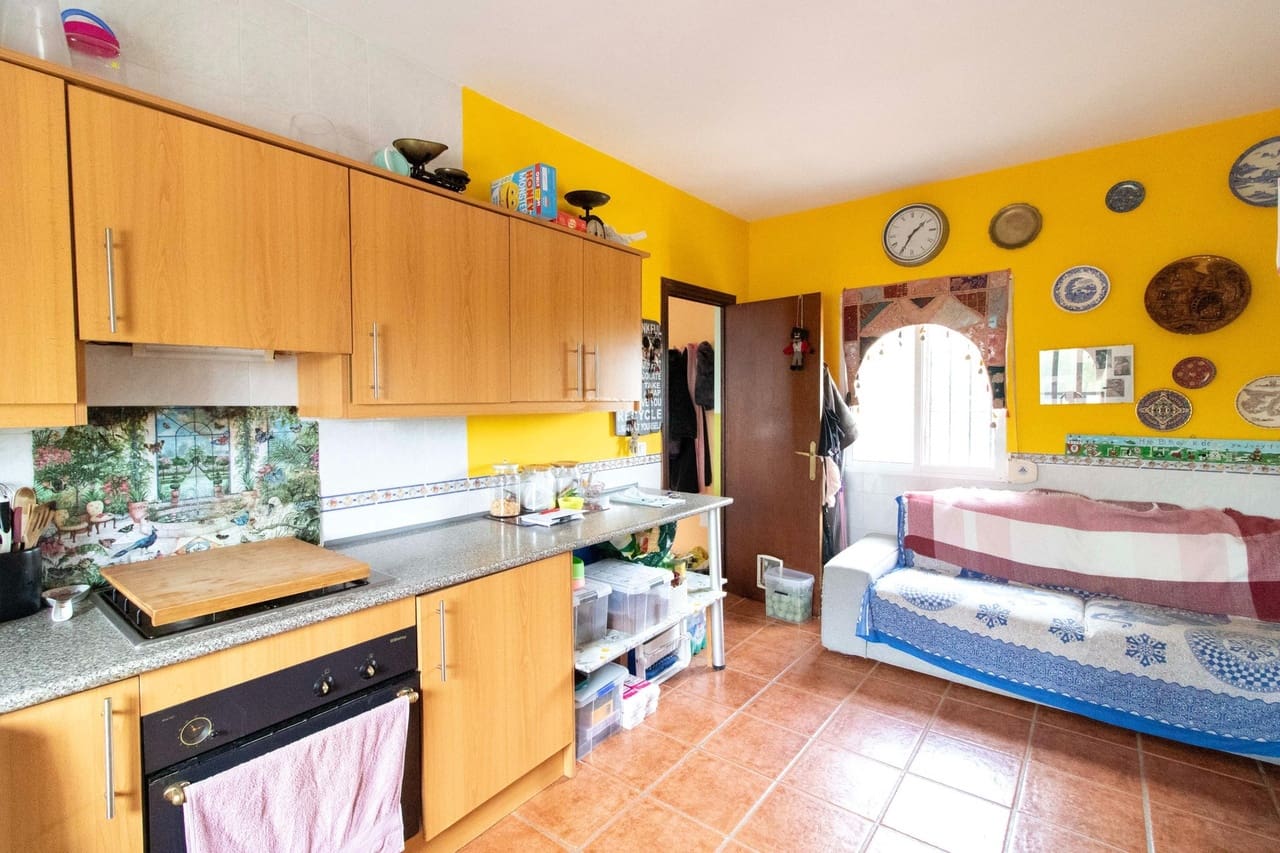 Chalet de 4 habitaciones en Alora en venta con piscina garaje - 260.000 € (Ref: 9759589)