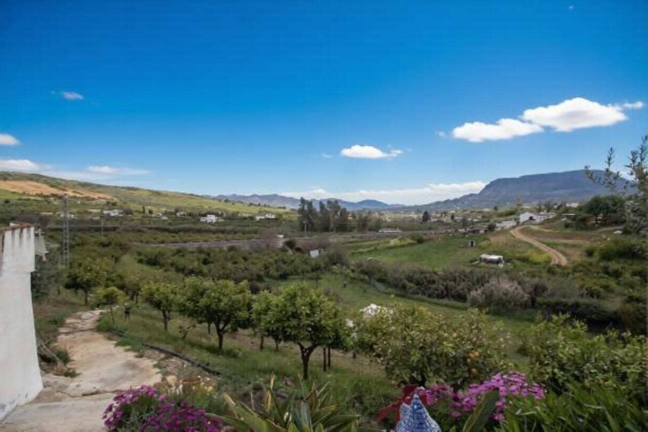 Chalet de 4 habitaciones en Alora en venta con piscina garaje - 260.000 € (Ref: 9759589)