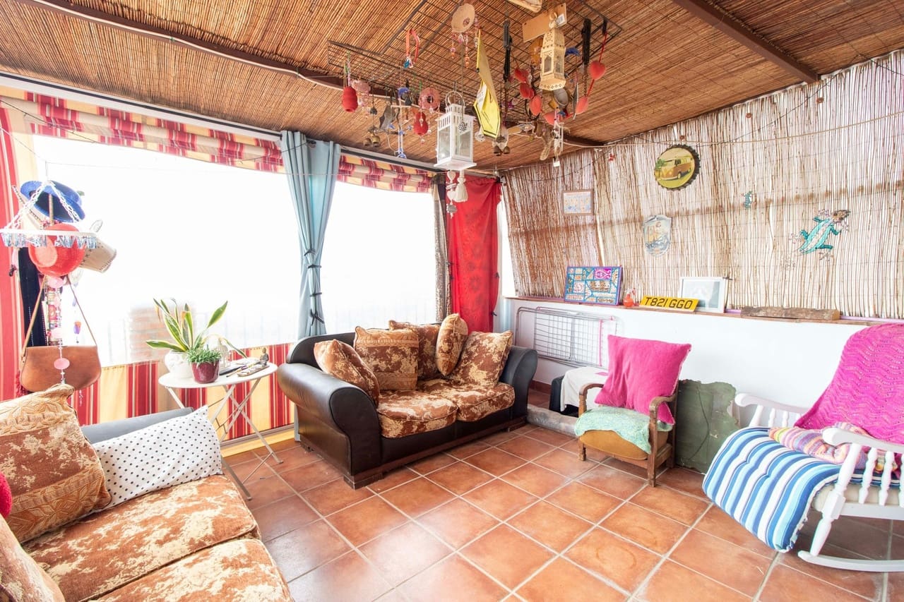 Chalet de 4 habitaciones en Alora en venta con piscina garaje - 260.000 € (Ref: 9759589)