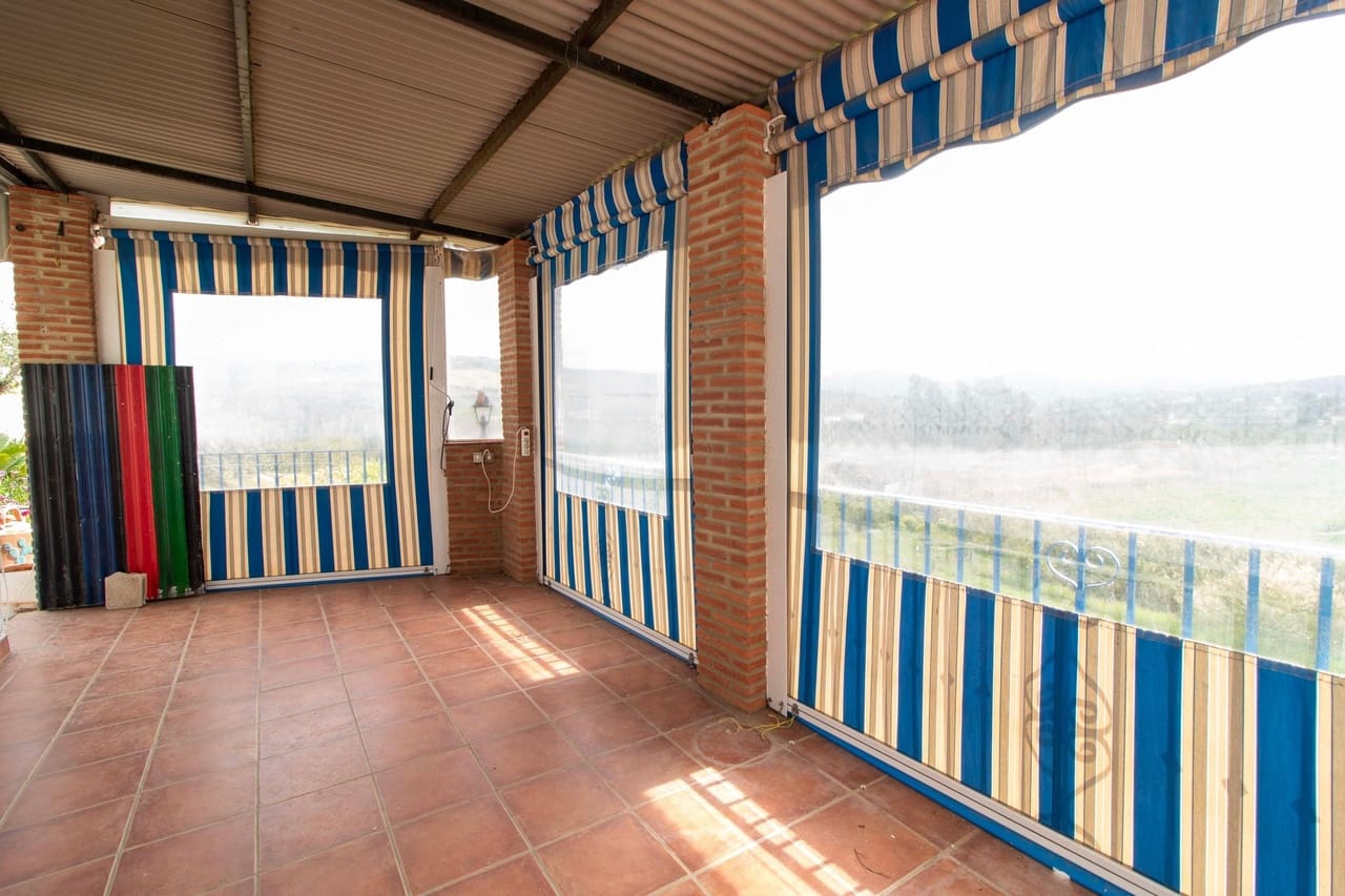 Chalet de 4 habitaciones en Alora en venta con piscina garaje - 260.000 € (Ref: 9759589)