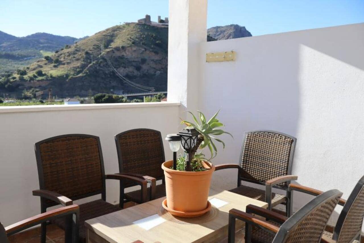 2 makuuhuone Kattohuoneisto myytävänä paikassa Alora mukana uima-altaan - 189 000 € (Ref: 9759590)