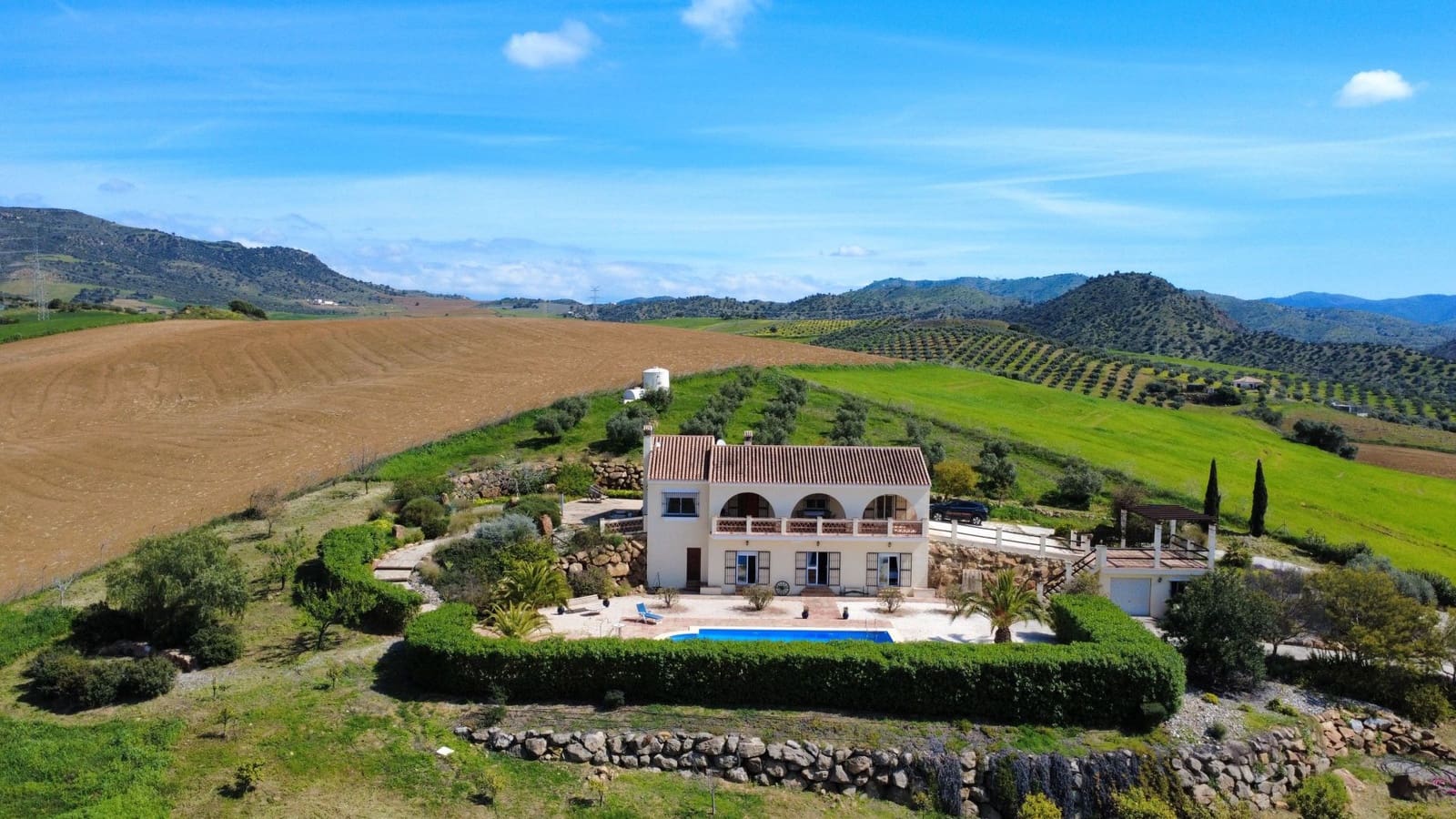 Finca/Casa Rural de 4 habitaciones en Alora en venta con piscina - 699.000 € (Ref: 9910975)