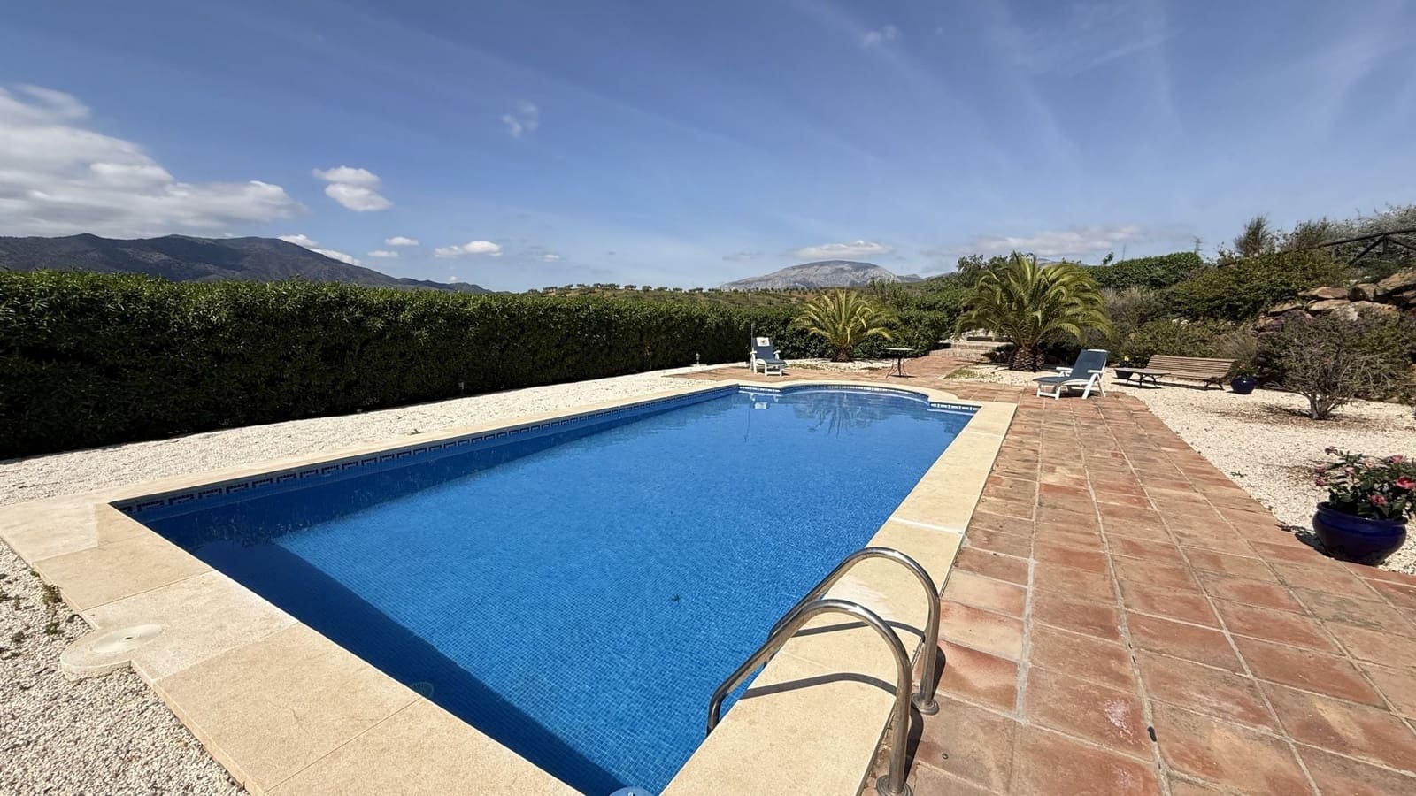 Finca/Casa Rural de 4 habitaciones en Alora en venta con piscina - 699.000 € (Ref: 9910975)