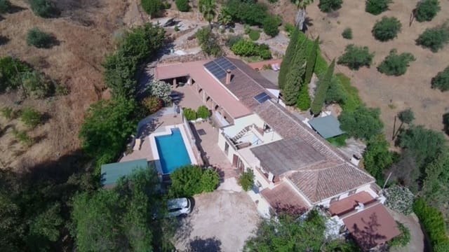 5 quarto Quinta/Casa Rural para venda em Alora com piscina garagem - 795 000 € (Ref: 9954590)