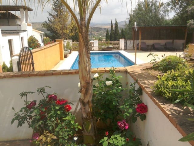 5 quarto Quinta/Casa Rural para venda em Alora com piscina garagem - 795 000 € (Ref: 9954590)
