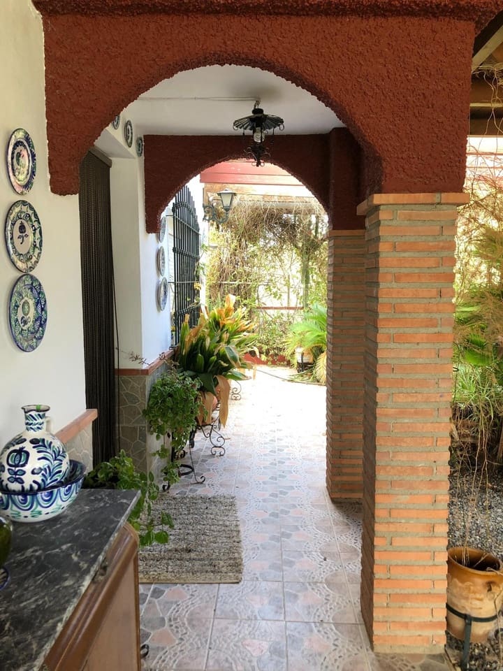 2 bedroom Villa for sale in Pizarra with pool garage - € 389,000 (Ref: 9966815)