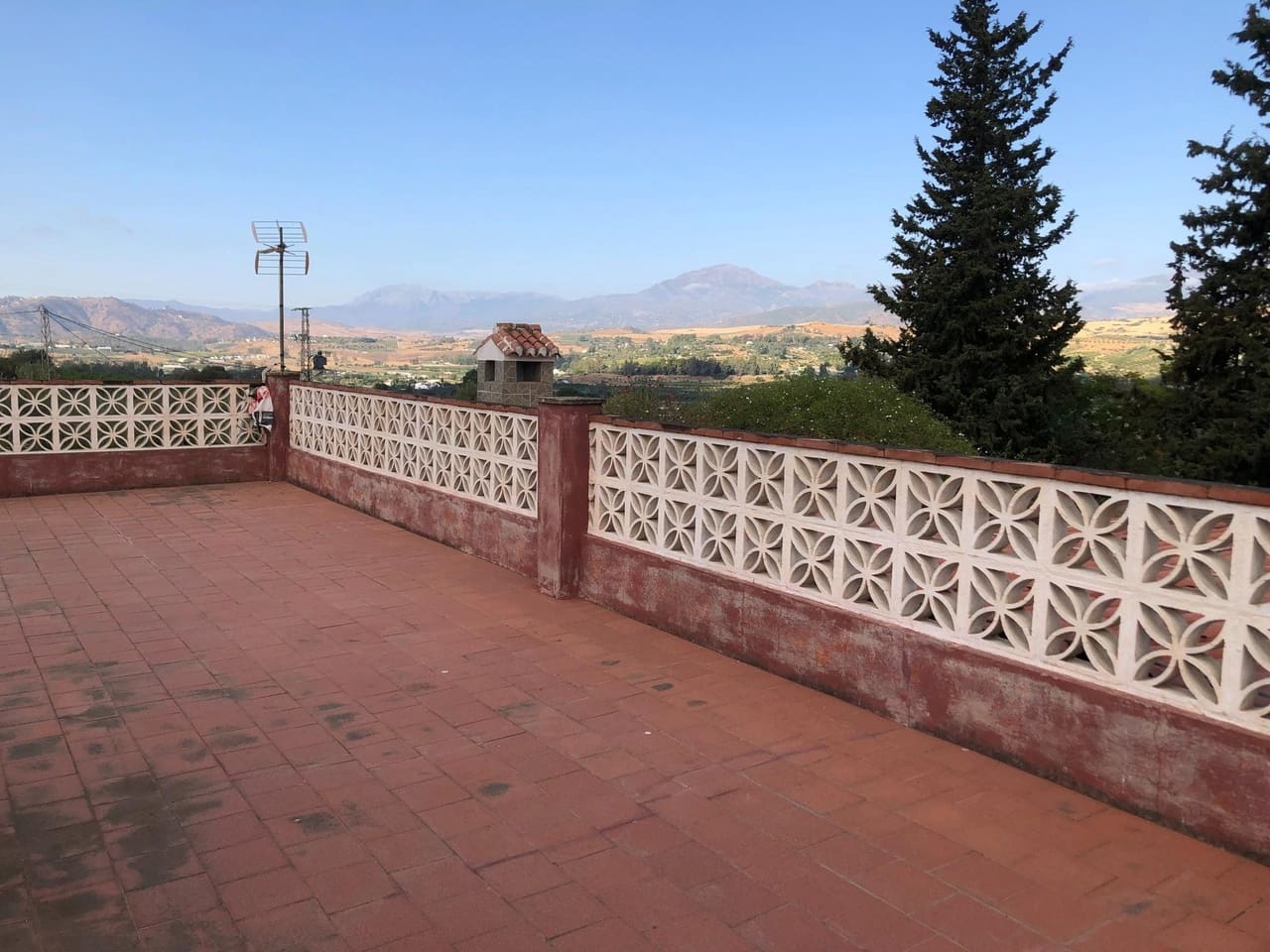 2 bedroom Villa for sale in Pizarra with pool garage - € 389,000 (Ref: 9966815)