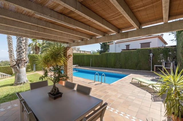 5 soverom Villa til salgs i Gójar med svømmebasseng garasje - € 467 000 (Ref: 9174608)