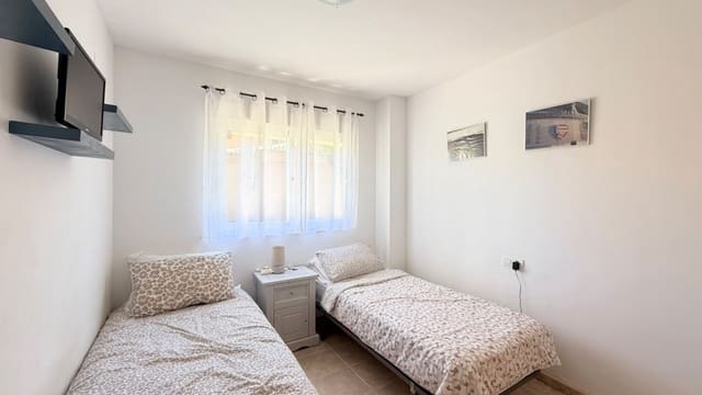 3 sypialnia Apartament na sprzedaż w Casares z basenem garażem - 315 000 € (Ref: 10000201)