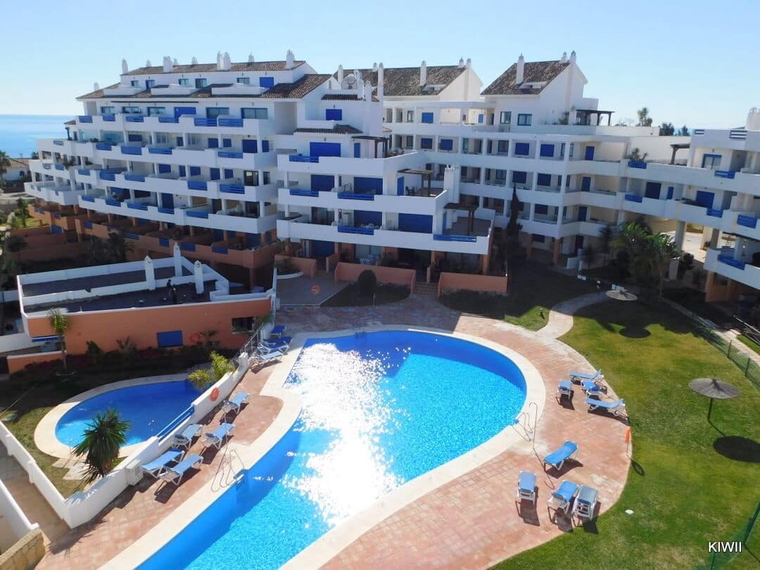 2 sovrum Lägenhet till salu i Manilva med pool garage - 315 000 € (Ref: 10040666)