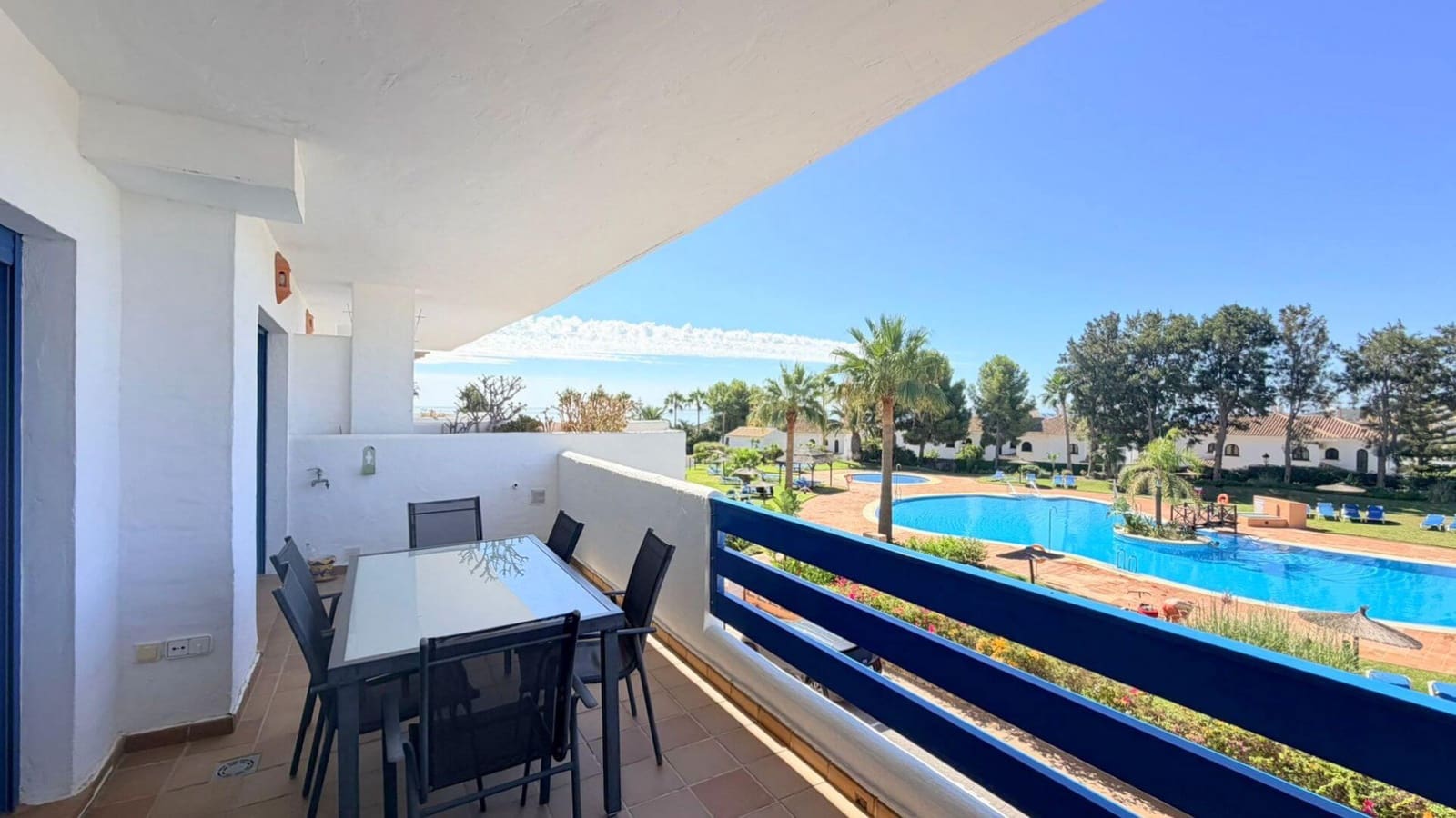 2 sovrum Lägenhet till salu i Manilva med pool garage - 315 000 € (Ref: 10040666)