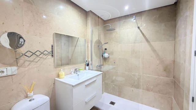 Apartamento de 2 habitaciones en Manilva en venta con piscina garaje - 315.000 € (Ref: 10040666)