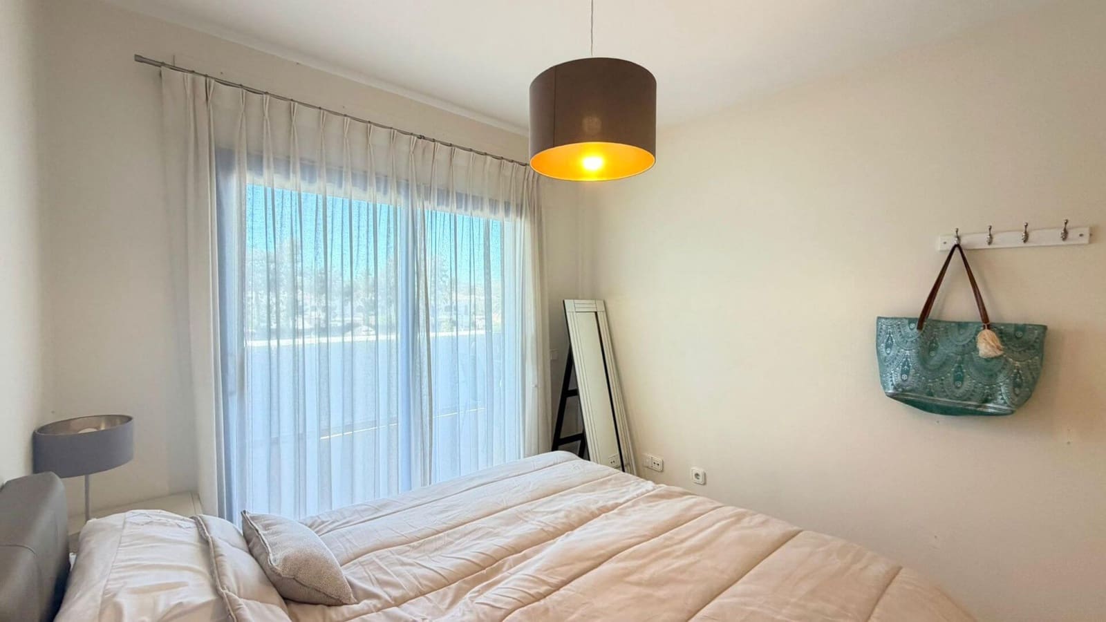 2 sovrum Lägenhet till salu i Manilva med pool garage - 315 000 € (Ref: 10040666)