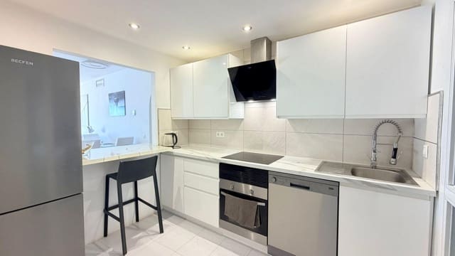 2 slaapkamer Appartement te koop in Manilva met garage - € 300.000 (Ref: 10048816)