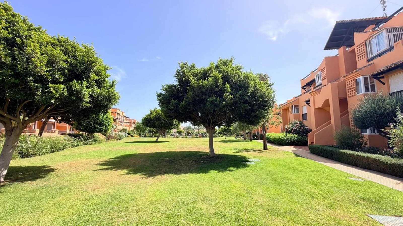2 bedroom Apartment for sale in Casares with pool garage - € 250,000 (Ref: 10061333)