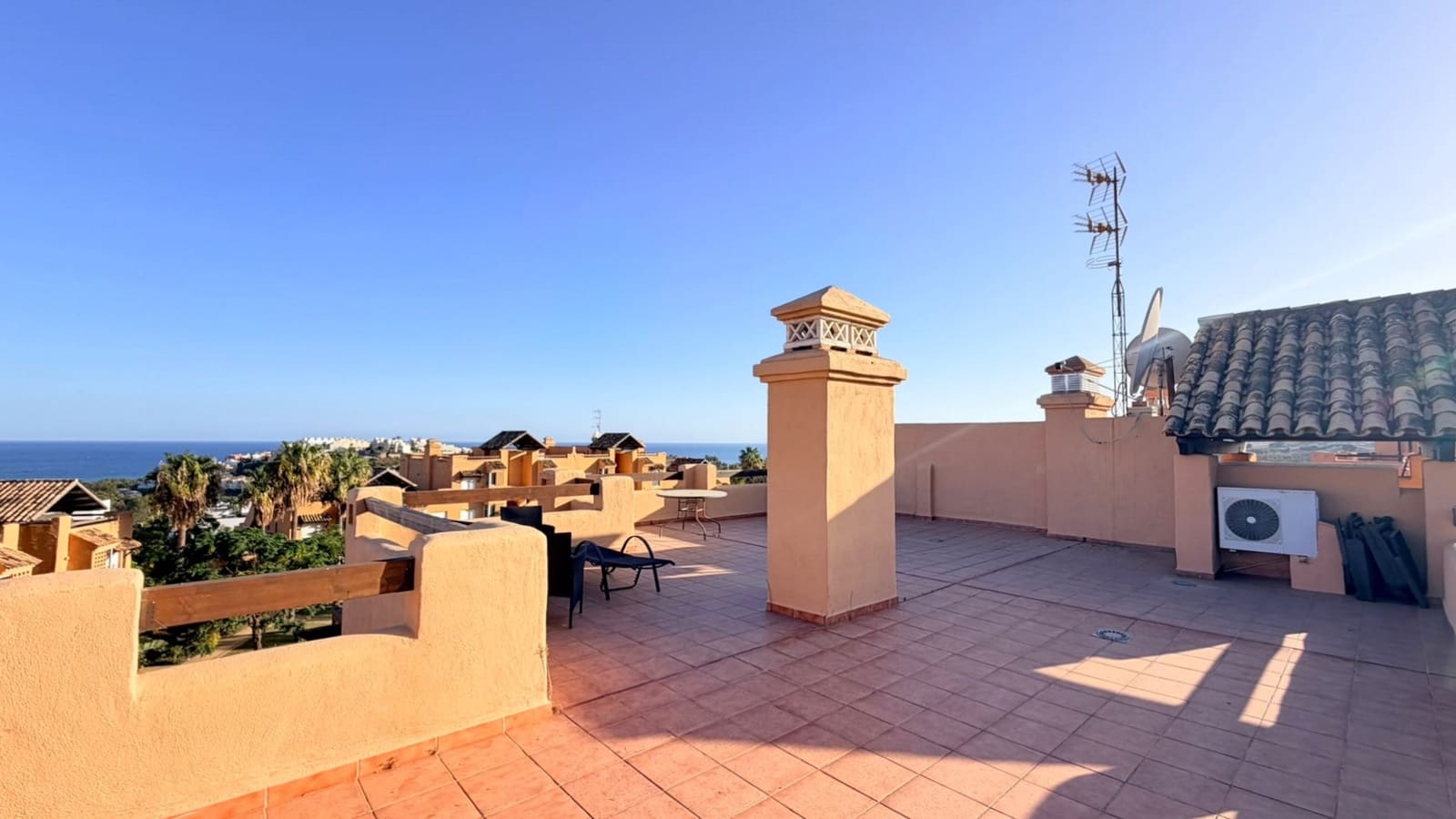 3 slaapkamer Penthouse te koop in Casares met zwembad garage - € 335.000 (Ref: 10099715)
