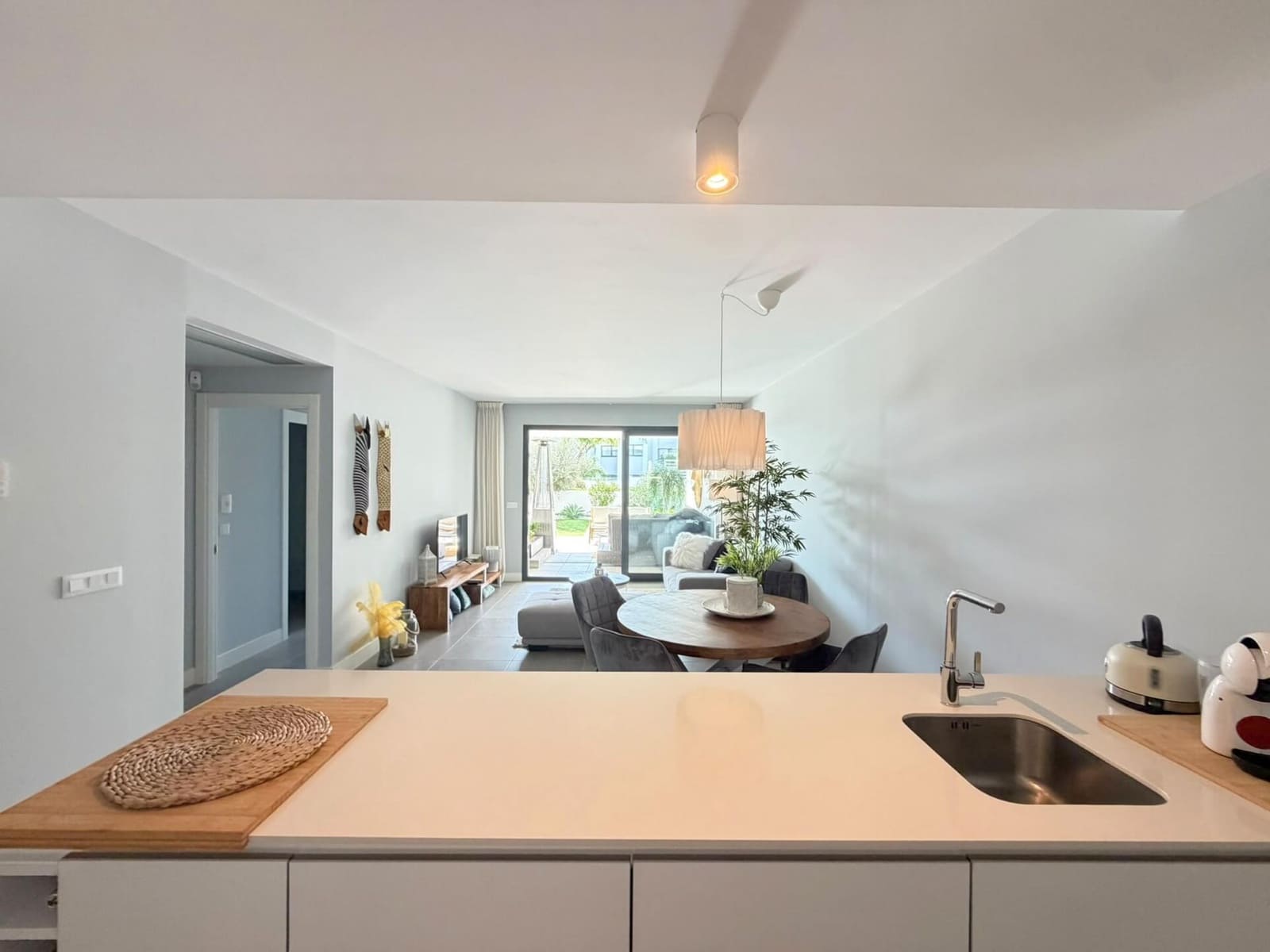 2 bedroom Apartment for sale in Manilva with pool garage - € 469,000 (Ref: 10159088)