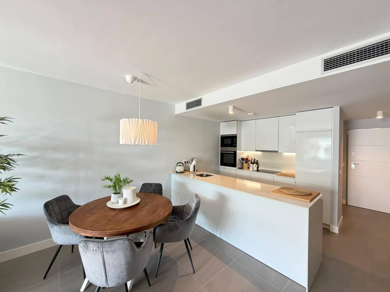 2 bedroom Apartment for sale in Manilva with pool garage - € 469,000 (Ref: 10159088)
