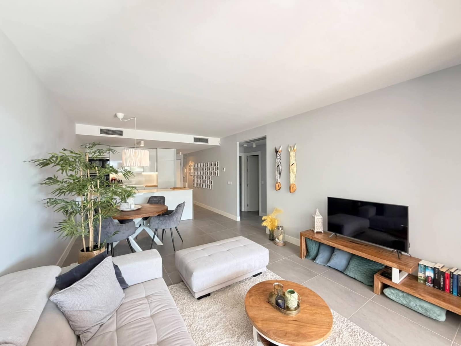 2 bedroom Apartment for sale in Manilva with pool garage - € 469,000 (Ref: 10159088)
