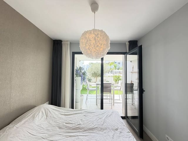 2 makuuhuone Huoneisto myytävänä paikassa Manilva mukana uima-altaan 
autotalli - 469 000 € (Ref: 10159088)