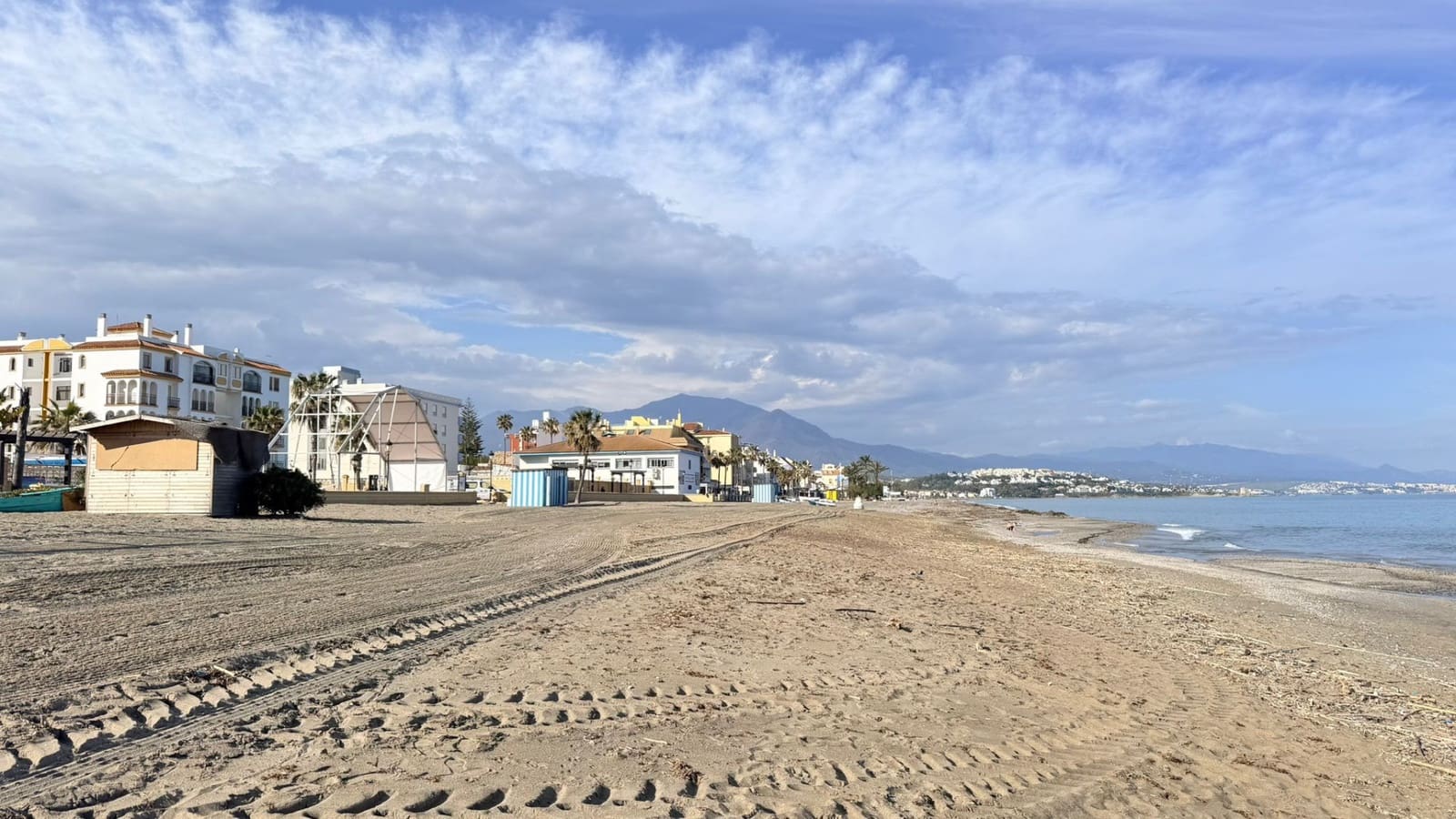 2 bedroom Apartment for sale in San Luis de Sabinillas with pool - € 235,000 (Ref: 10164174)