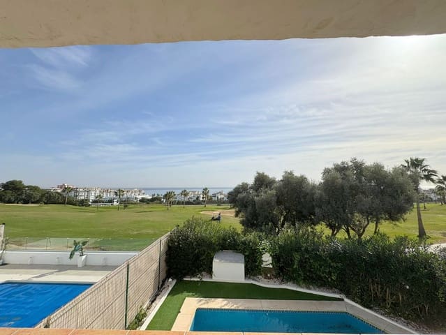 3 soveværelse Byhus til salg i Puerto de la Duquesa, Manilva med swimmingpool - € 499.000 (Ref: 8793906)