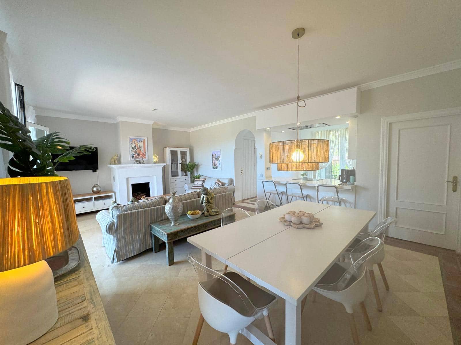 2 soverom Leilighet til salgs i Casares med svømmebasseng garasje - € 499 000 (Ref: 8900641)