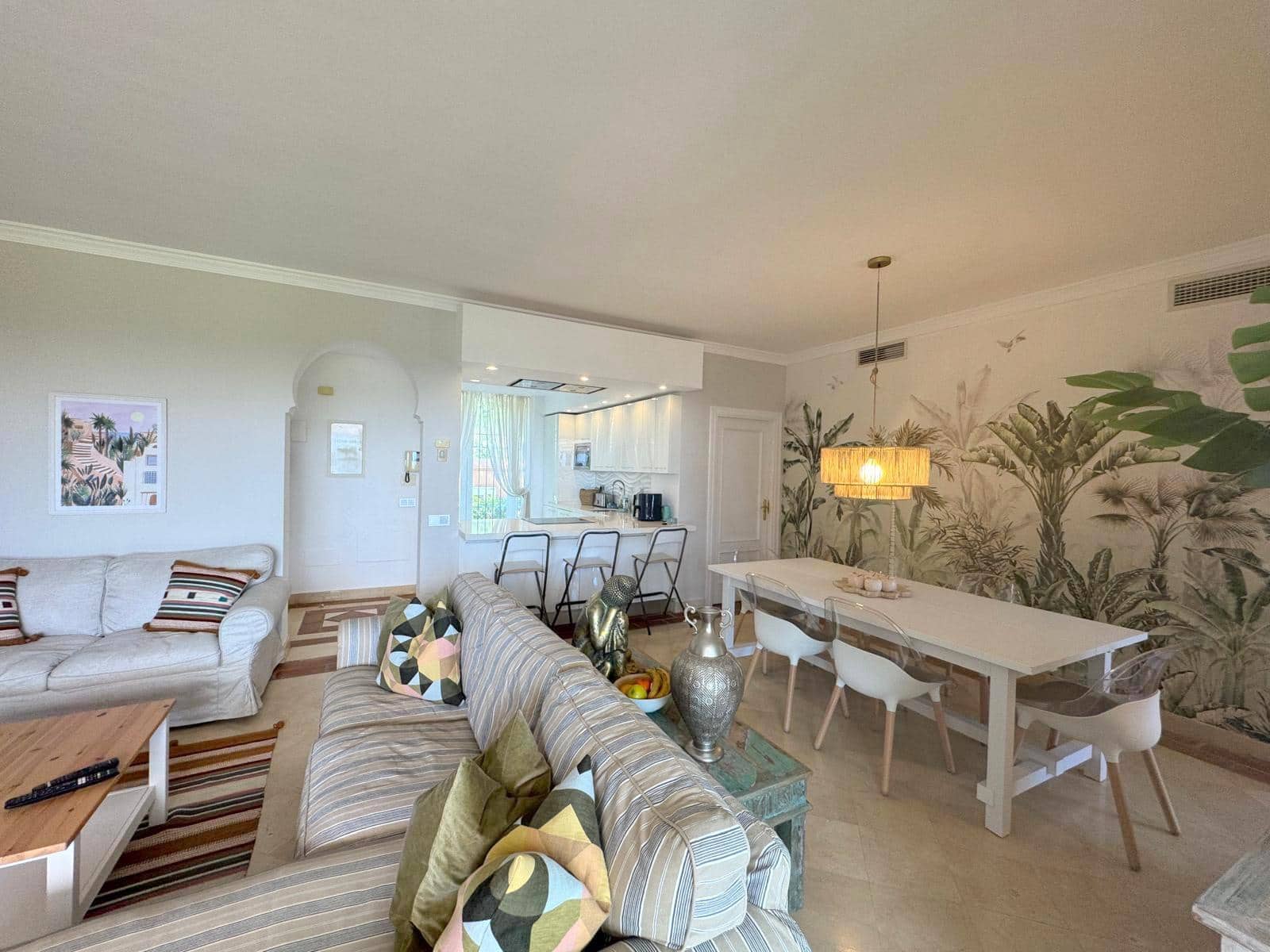 2 soverom Leilighet til salgs i Casares med svømmebasseng garasje - € 499 000 (Ref: 8900641)