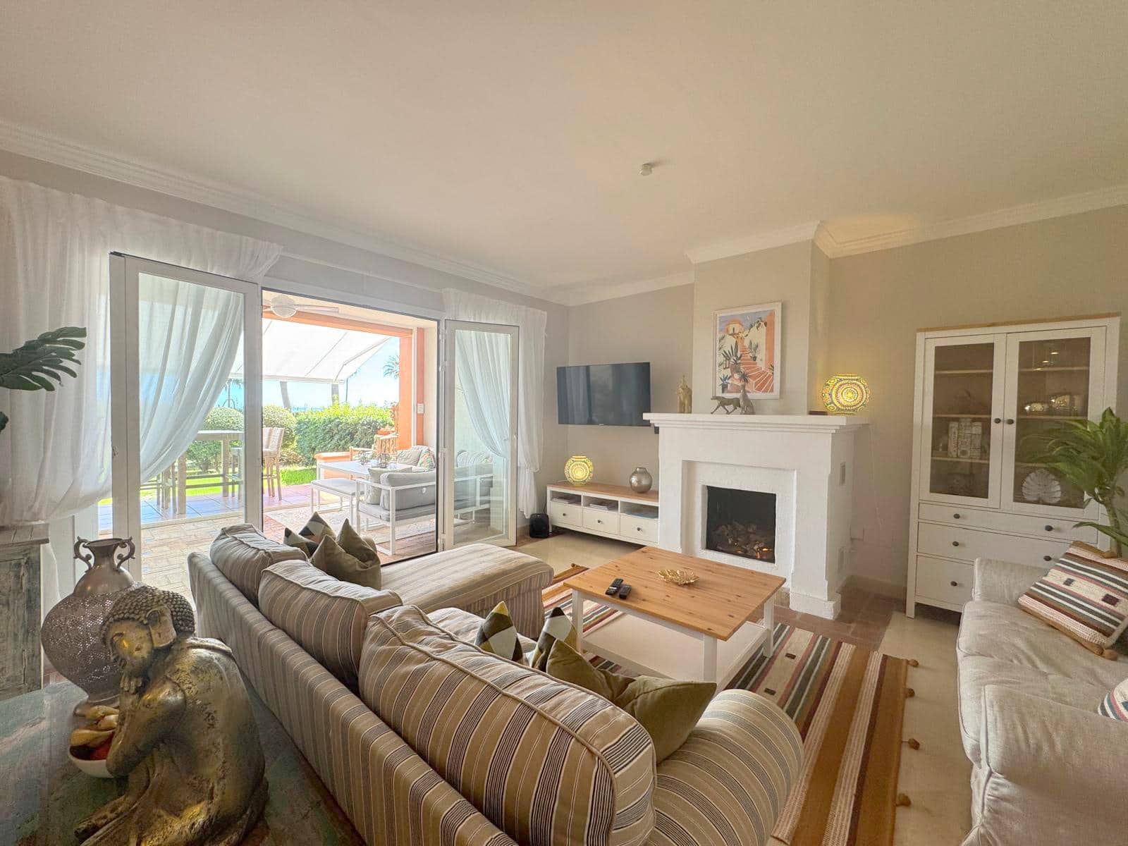 2 soverom Leilighet til salgs i Casares med svømmebasseng garasje - € 499 000 (Ref: 8900641)