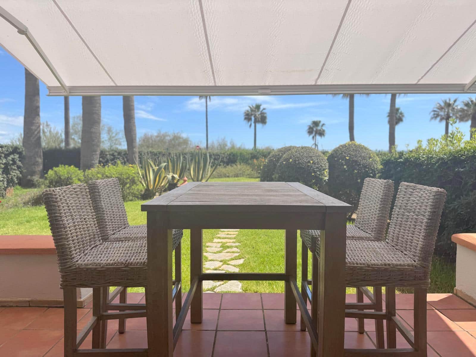 2 soverom Leilighet til salgs i Casares med svømmebasseng garasje - € 499 000 (Ref: 8900641)