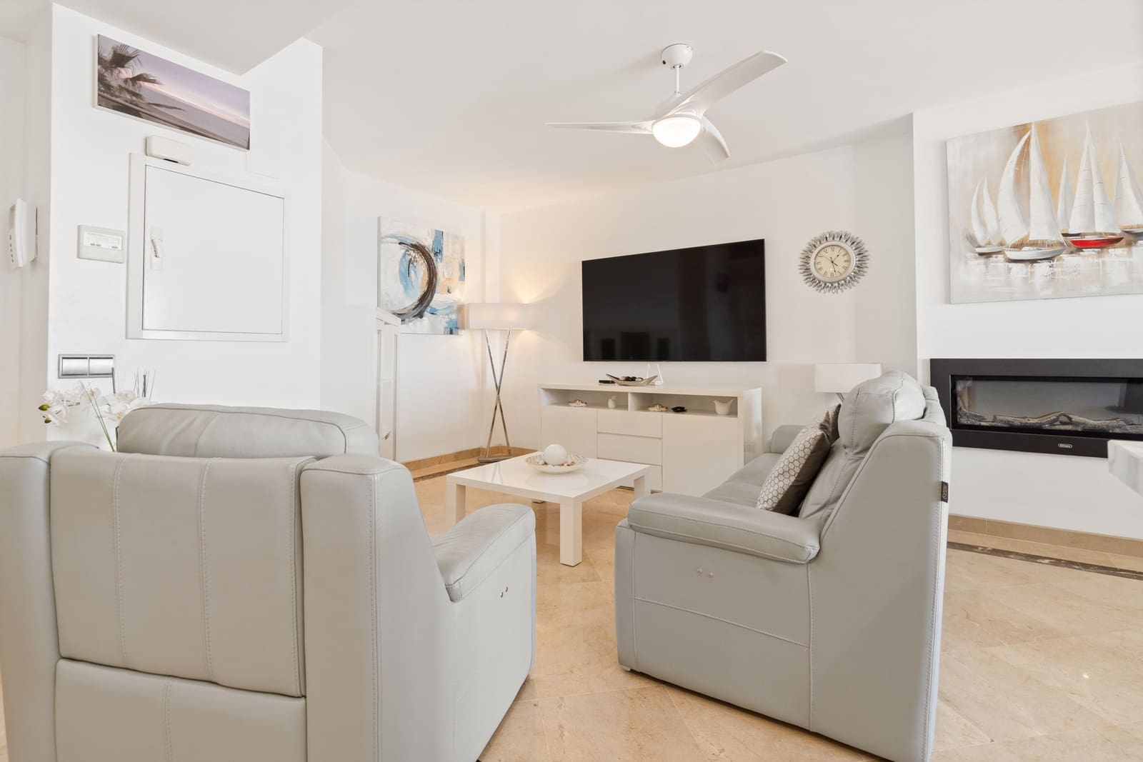 3 sypialnia Apartament na sprzedaż w La Duquesa / Puerto de la Duquesa z basenem garażem - 775 000 € (Ref: 8904103)