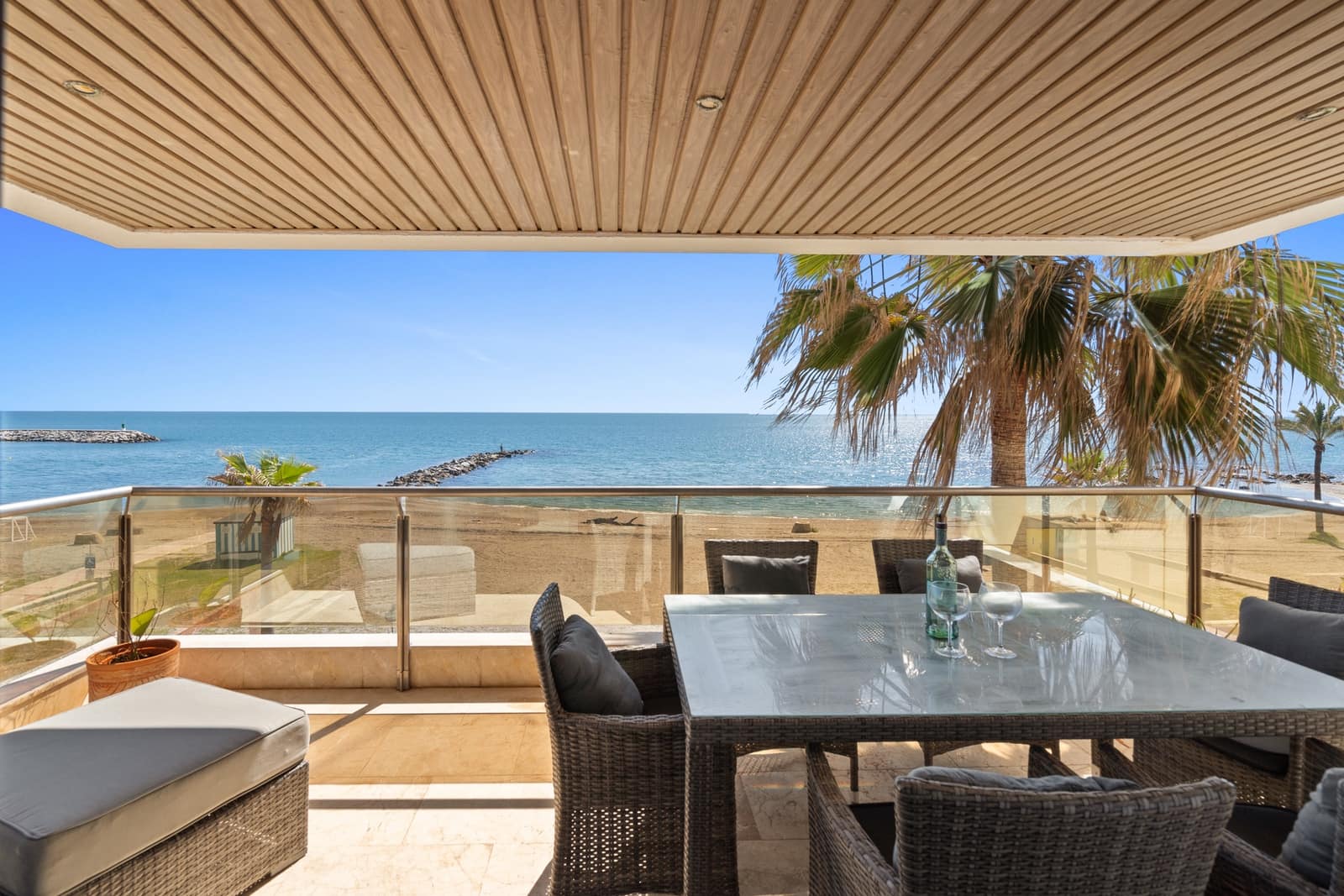 3 sypialnia Apartament na sprzedaż w La Duquesa / Puerto de la Duquesa z basenem garażem - 775 000 € (Ref: 8904103)