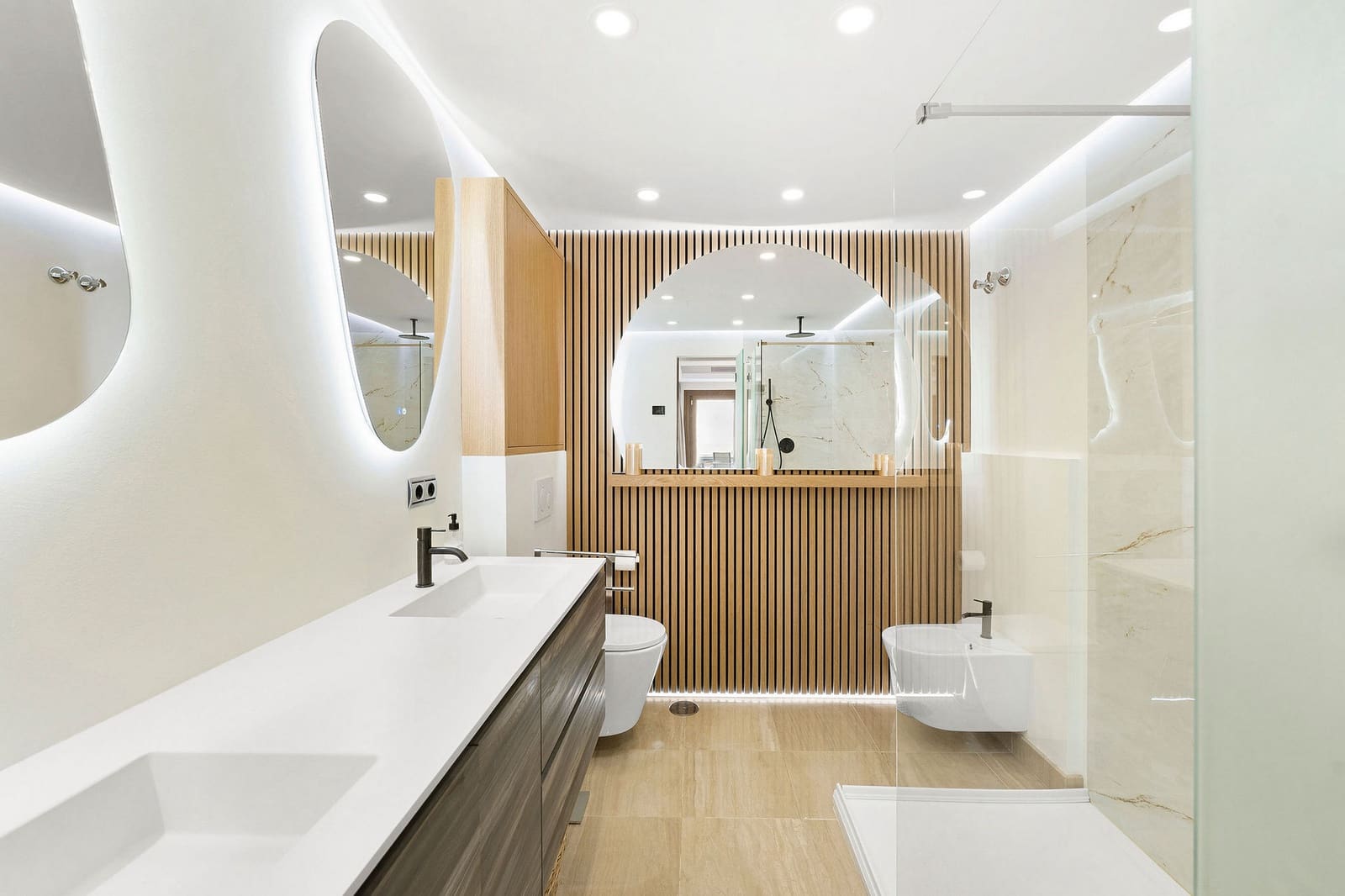 4 soveværelse Penthouse til salg i Estepona med swimmingpool garage - € 1.195.000 (Ref: 8941768)