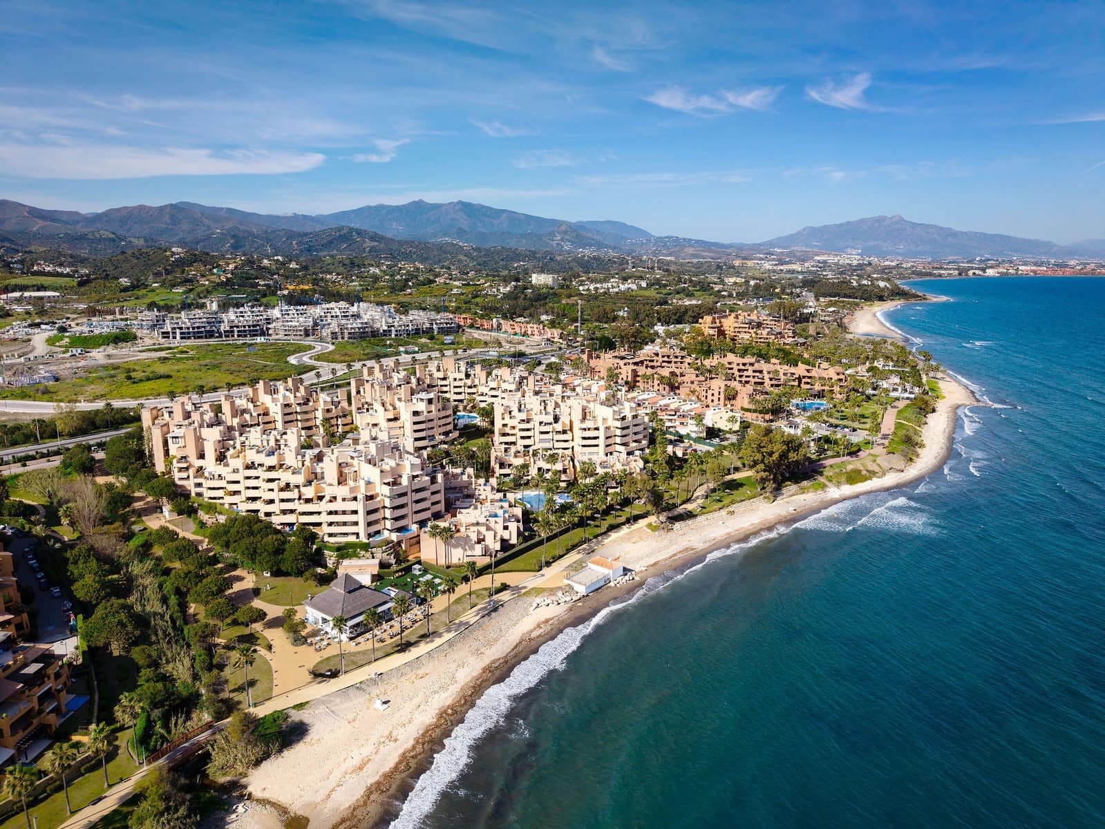 4 soveværelse Penthouse til salg i Estepona med swimmingpool garage - € 1.195.000 (Ref: 8941768)