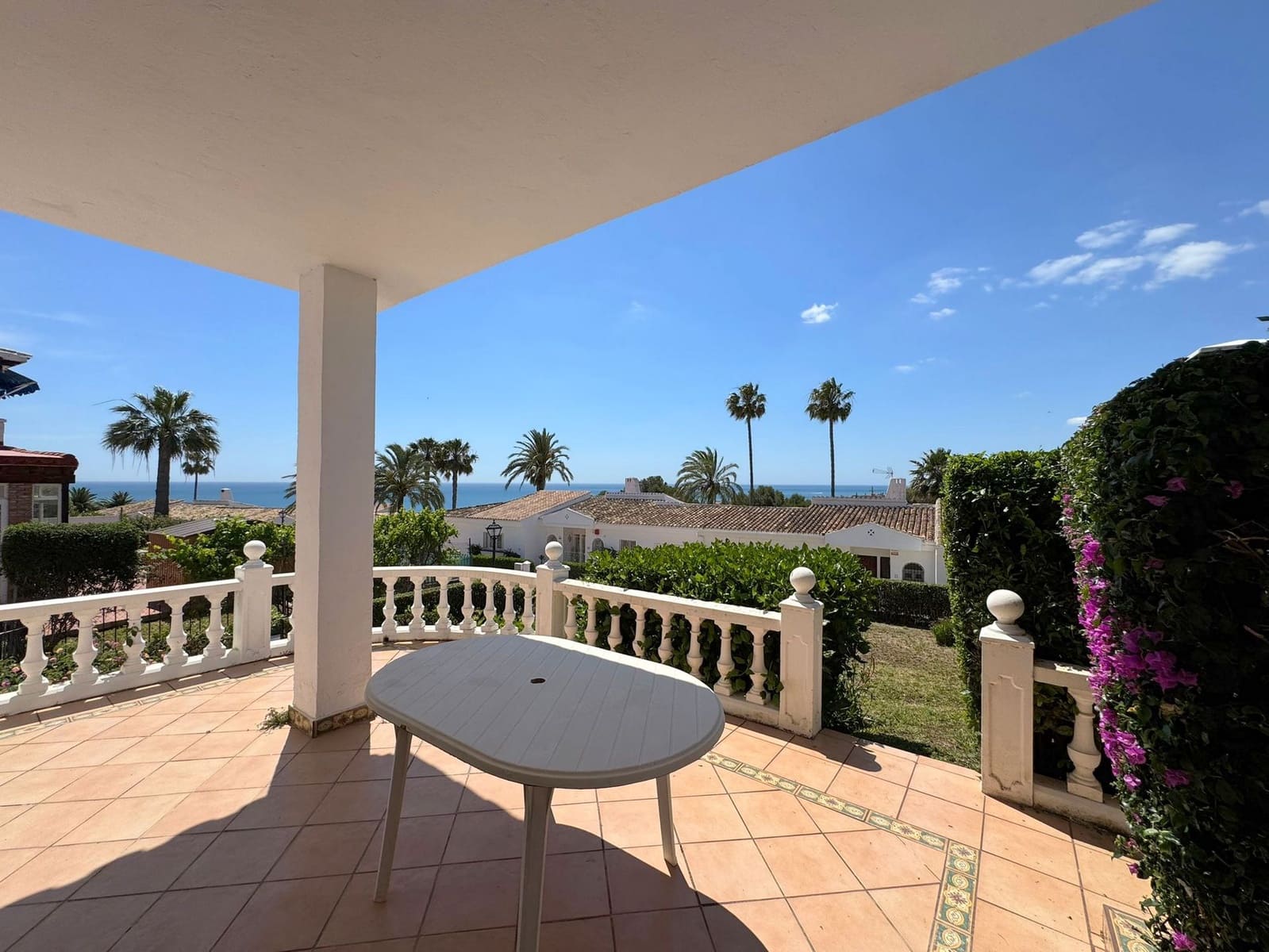 3 sypialnia Dom na sprzedaż w La Duquesa / Puerto de la Duquesa - 495 000 € (Ref: 8982817)