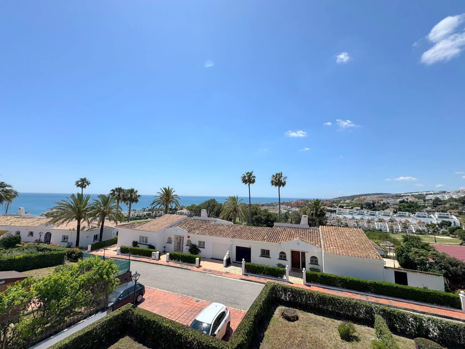 3 sypialnia Dom na sprzedaż w La Duquesa / Puerto de la Duquesa - 495 000 € (Ref: 8982817)