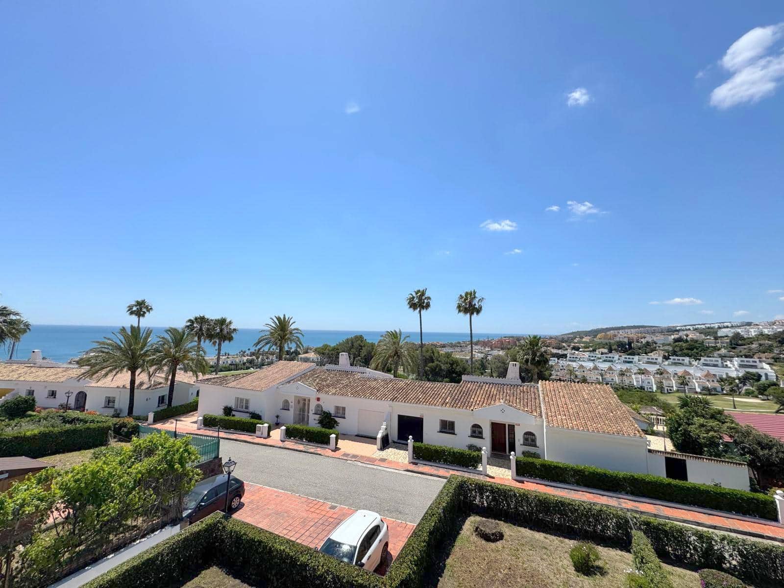 3 sypialnia Dom na sprzedaż w La Duquesa / Puerto de la Duquesa - 495 000 € (Ref: 8982817)